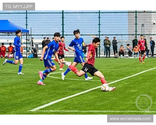 全运会回顾:上海足球队展现出色耐力与拼搏精神的精彩表现 全运会回顾:上海足球队展现出色耐力与拼搏精神的精彩表现