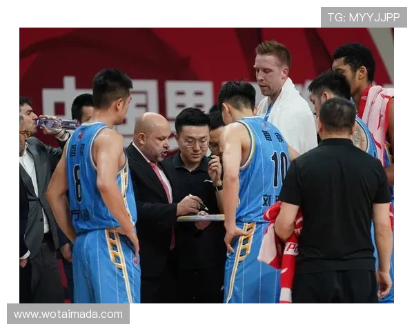 北京篮球队灵活性分析与战术调整的深度探讨与展望 北京篮球队灵活性分析与战术调整的深度探讨与展望