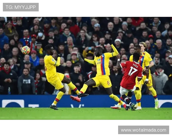 南京足球队边路渗透战术解析与实战应用深度剖析 南京足球队边路渗透战术解析与实战应用深度剖析