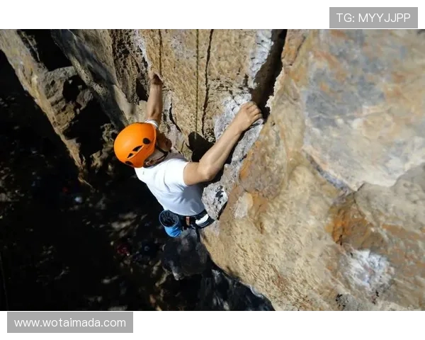 深圳攀岩队荣登全国攀岩意识排行榜第三名引发广泛关注 深圳攀岩队荣登全国攀岩意识排行榜第三名引发广泛关注