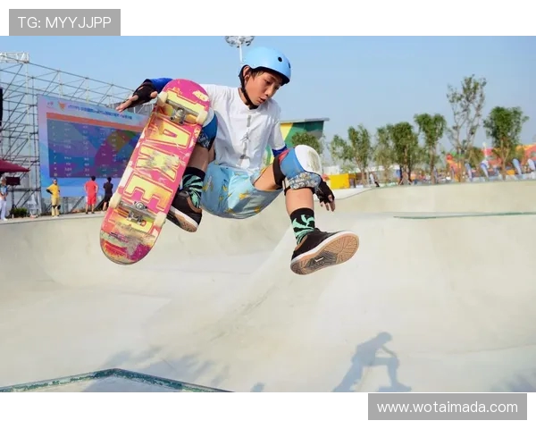 滑板灵活性大比拼北京滑板队荣登第八名引关注 滑板灵活性大比拼北京滑板队荣登第八名引关注