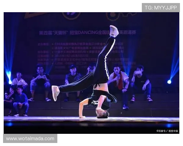 街舞战术解析南京街舞队的边路渗透与团队协作创新探讨