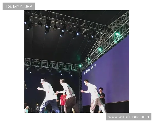 赛后分析:西安街舞队与深圳街舞队灵活性对决的精彩瞬间与启示 赛后分析:西安街舞队与深圳街舞队灵活性对决的精彩瞬间与启示