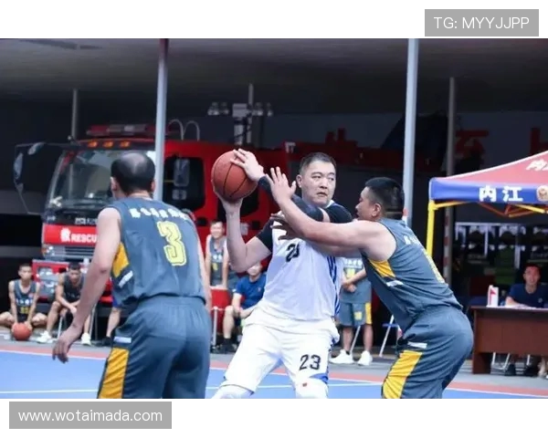 勇士与骑士的巅峰对决中央五套直播精彩回顾与分析