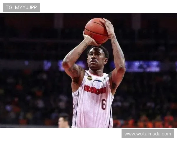 马尚布鲁克斯的篮球之路与职业生涯的辉煌成就回顾