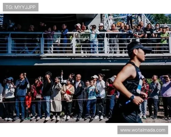 深圳城市马拉松点评：极限运动队默契配合展现团队精神与竞技魅力